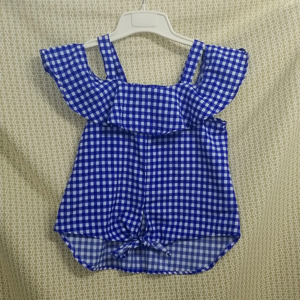 🎉HP🎉Lily Bleu Cold Shoulder Blue and white Gingham top